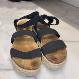 Steve Madden platform sandals